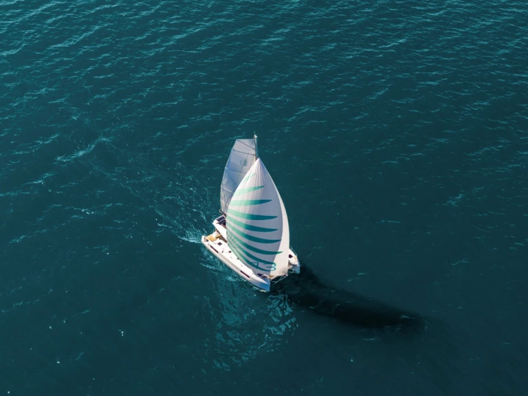 Verhuur Catamaran Lagoon met vaarbewijs