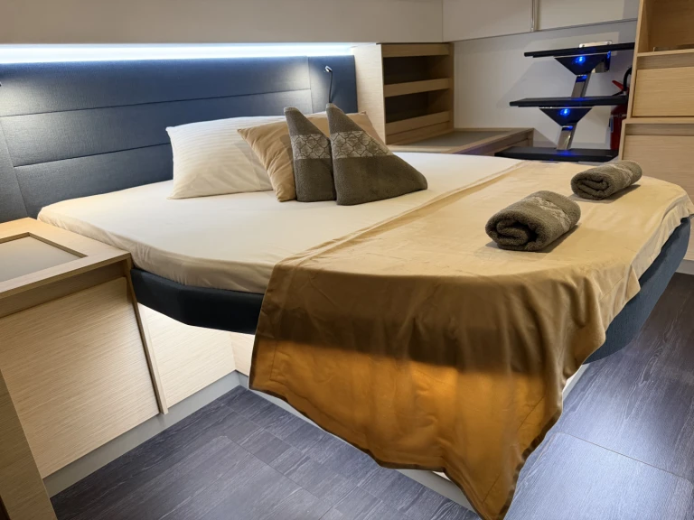 Huur Catamaran met of zonder schipper Fountaine Pajot in Seget Donji