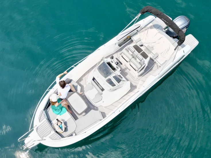 Huur Motorboot met of zonder schipper Karnic in Sirmione