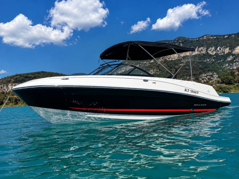 Huur Motorboot met of zonder schipper Bayliner in Le Bourget-du-Lac