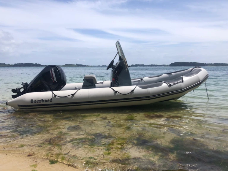 Verhuur RIB in Larmor-Baden - Bombard Explorer 550