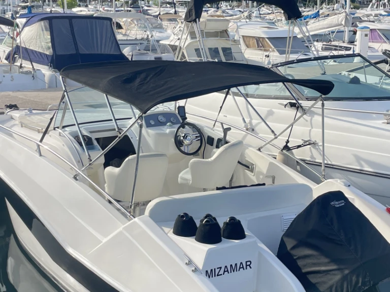 Huur een Rio Rio 650 Day Cruiser in Nice