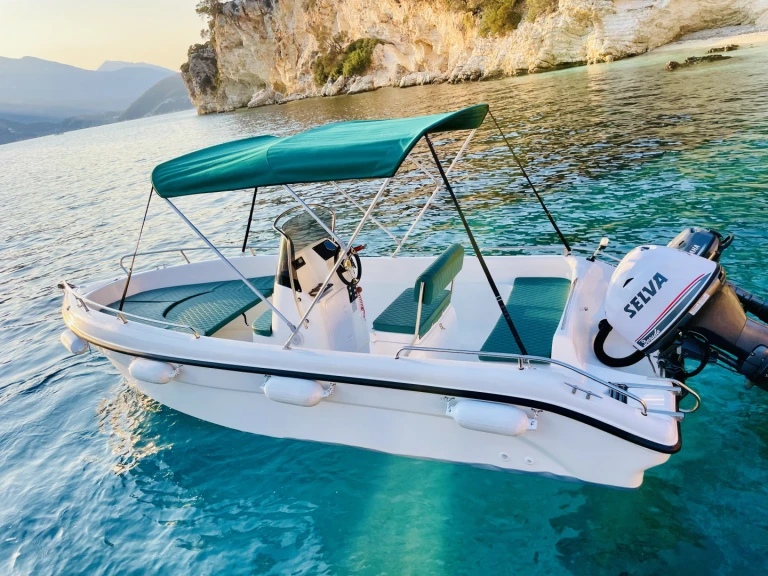 Bootverhuur Nydri goedkoop BLU WATER 185