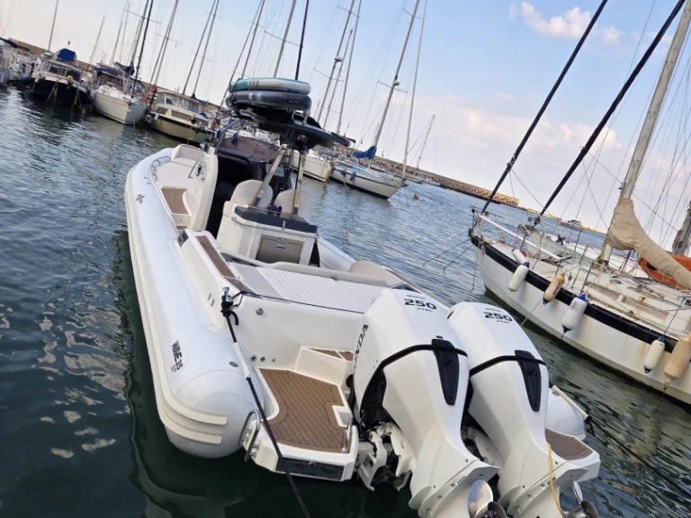 RIB te huur in Castellammare del Golfo voor de beste prijs