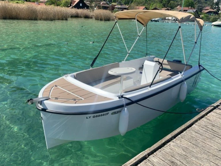 Bootverhuur Annecy goedkoop 520 Premium