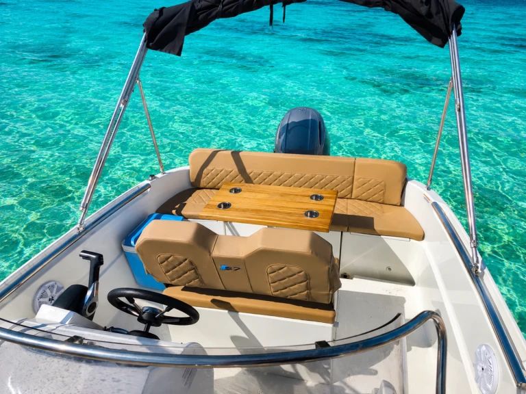 Huur Motorboot met of zonder schipper Yamaha in Port de Ciudadella