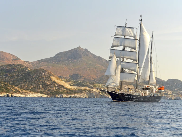Huur Jacht met of zonder schipper Custom Made in Piraeus Port