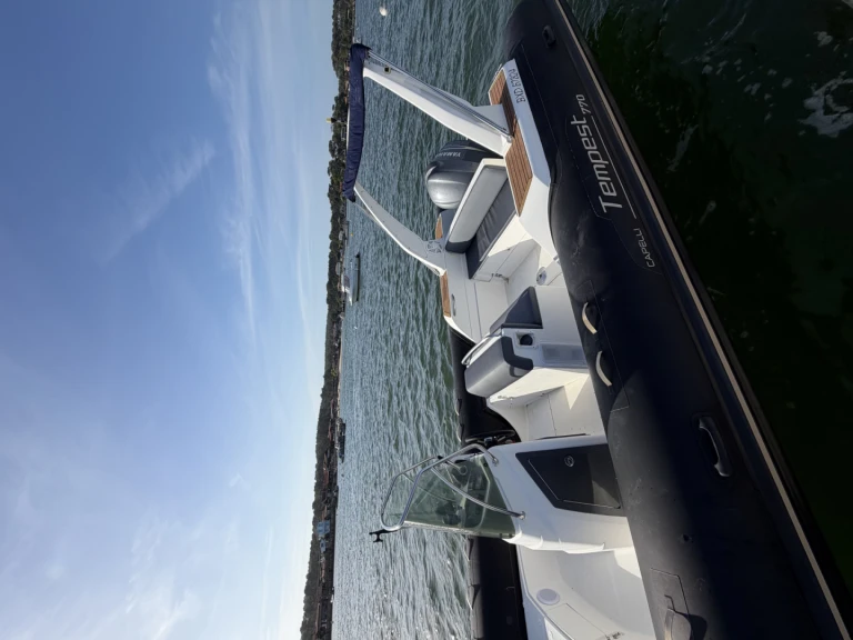 Bootverhuur Capelli Tempest 770 Sun in Lège-Cap-Ferret via SamBoat