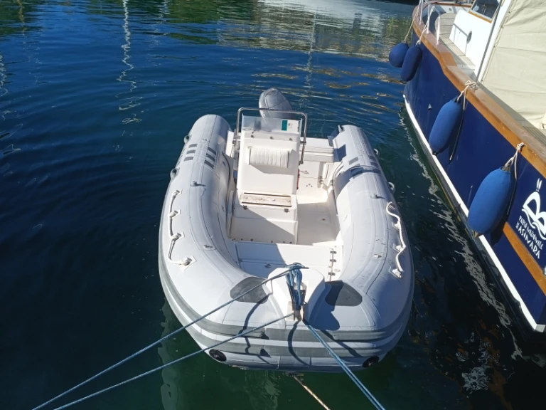 Bwa Bwa 550 te huur van particulier of professional in Stintino