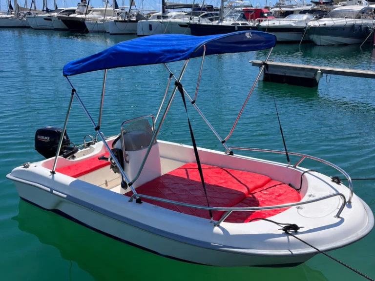 Motorboot te huur in Sant Andreu de Llavaneres voor de beste prijs