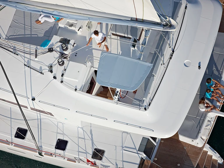 Verhuur Catamaran Lagoon met vaarbewijs