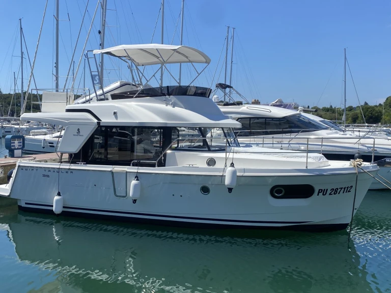 Huur een Bénéteau Swift Trawler 35 in Pula