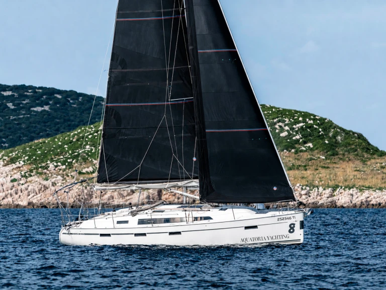 Huur een Bavaria Cruiser 41S in Pirovac