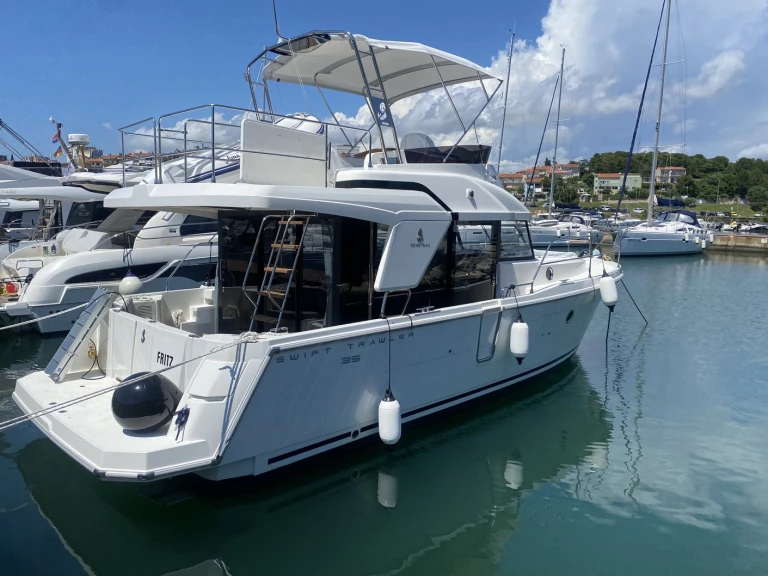 Jachthuur in Pula - Bénéteau Swift Trawler 35 via SamBoat