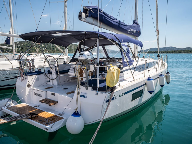 Bootverhuur Pirovac goedkoop Bavaria C42