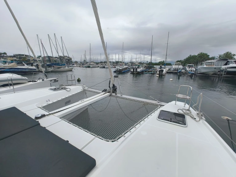 Bootverhuur Bas du Fort goedkoop Lagoon 42