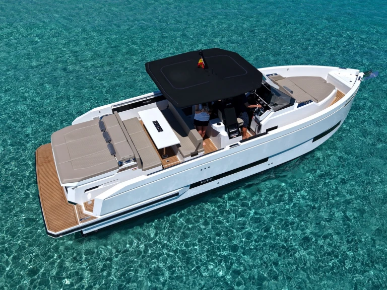 Verhuur Motorboot in Marina Botafoch - De Antonio D32