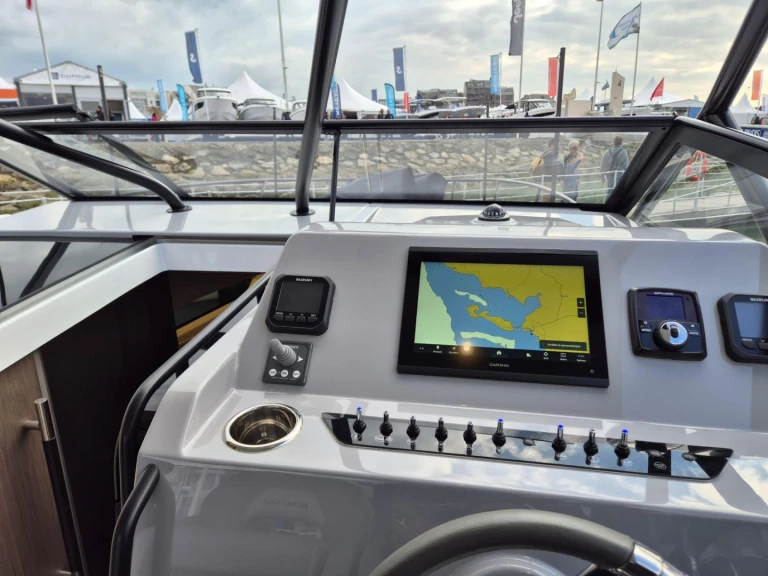 Verhuur Motorboot Bénéteau met vaarbewijs