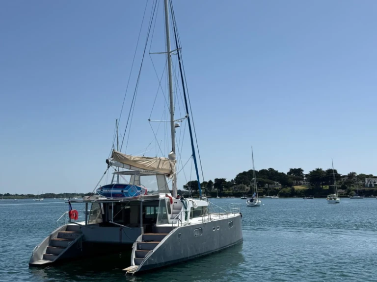 Bootverhuur VISAGE 450 in Pointe-à-Pitre via SamBoat