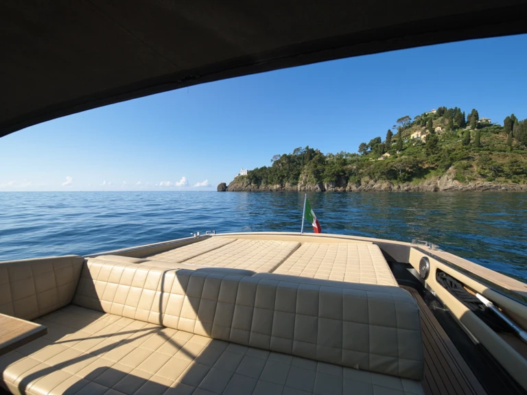 Motorboot te huur in Saint-Tropez voor de beste prijs