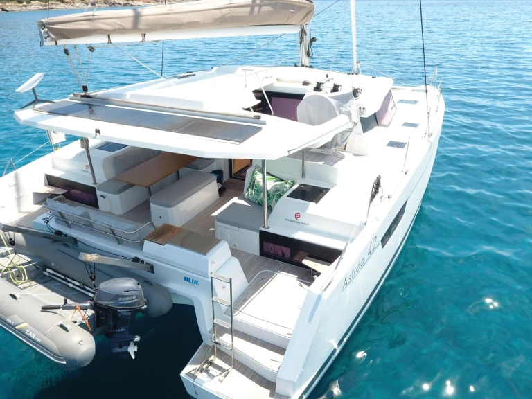 Verhuur Catamaran in Athene - Fountaine Pajot Astrea 42