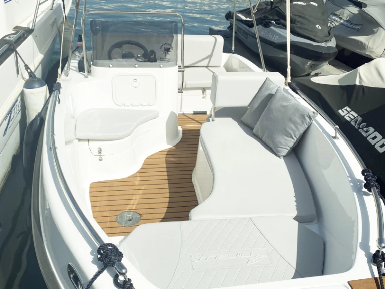 Verhuur Motorboot Nireus met vaarbewijs
