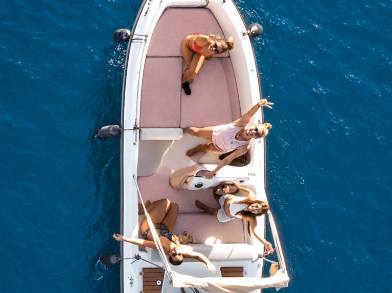 Nireus Nireus 490 te huur van particulier of professional in Puerto Banús