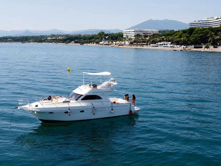 ASTINOR 12,75 te huur van particulier of professional in Marbella