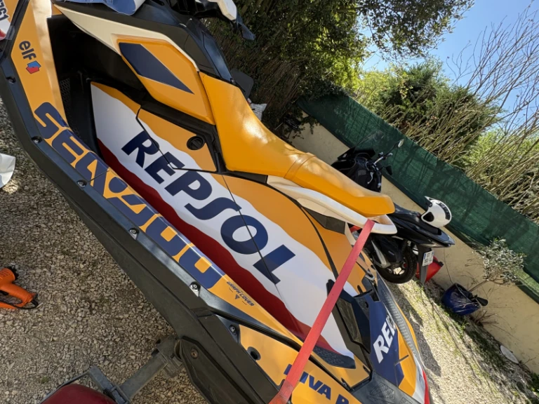 Bootverhuur Saint-Tropez goedkoop Spark