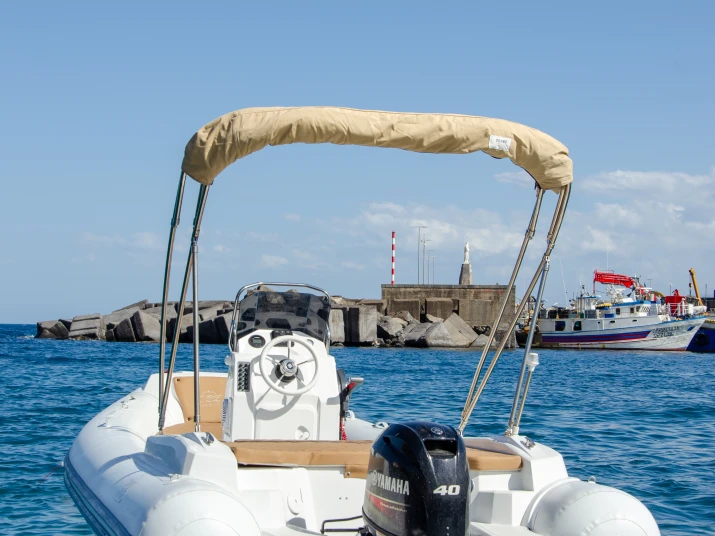 RIB te huur in Catania voor de beste prijs