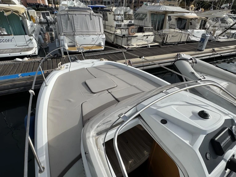 Huur een Jeanneau Cap Camarat 7.5 WA Serie 2 in Empuriabrava