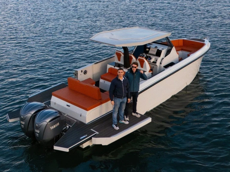 Motorboot te huur in Herceg Novi voor de beste prijs