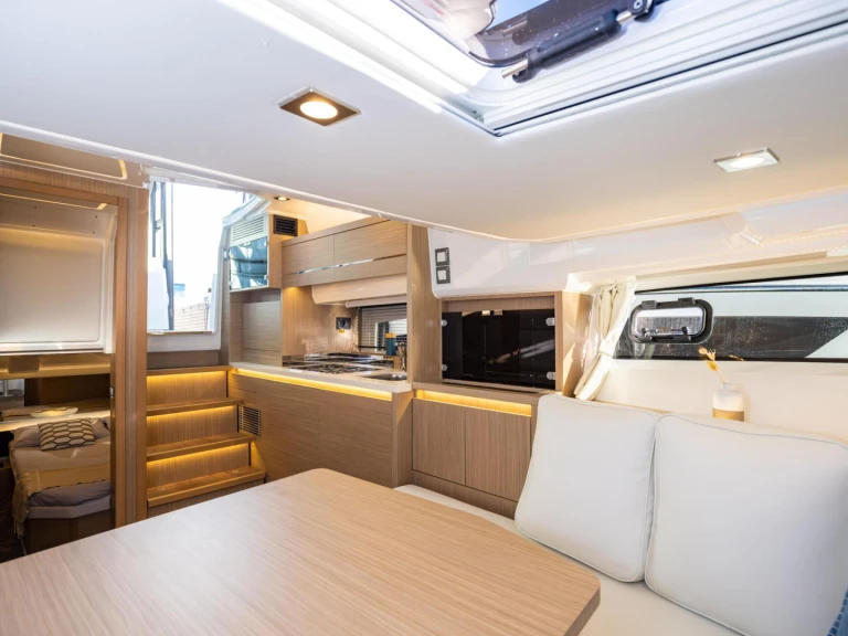 Bootverhuur Jeanneau Cap Camarat 12,5 WA in Herceg Novi via SamBoat