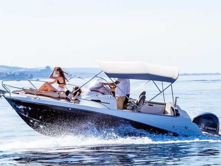 Huur een Jeanneau Cap Camarat 6.5 WA in Zadar