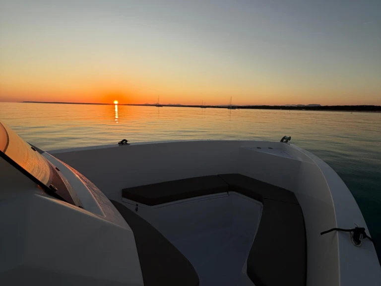 Motorboot te huur in Sa Ràpita voor de beste prijs