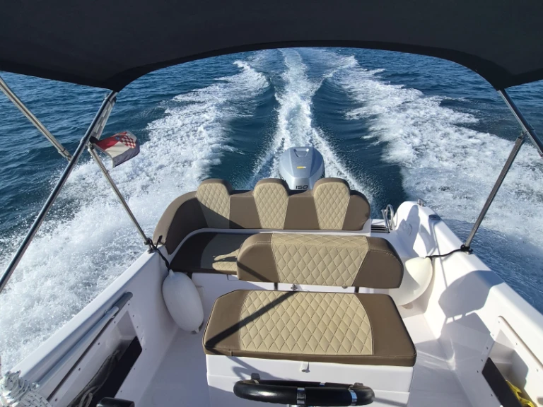 Motorboot te huur in Nin voor de beste prijs