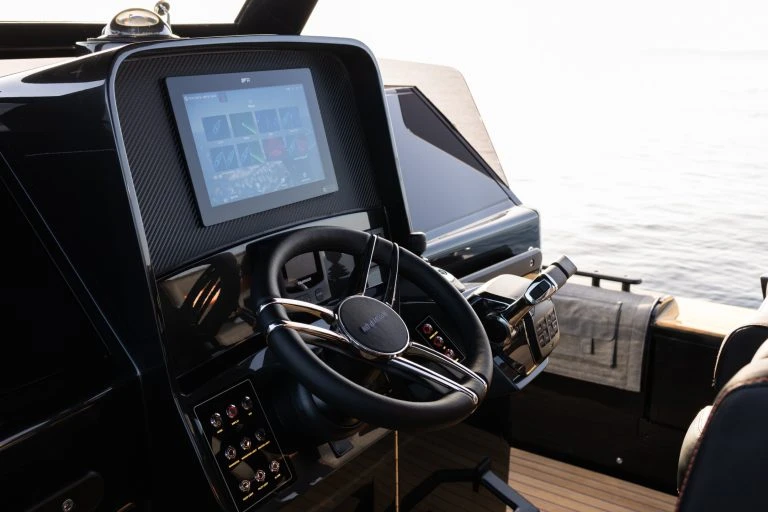 Novamarine bs 100 te huur van particulier of professional in Porto Rotondo