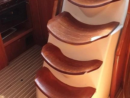 Huur een Jeanneau Sun Odyssey 43 in Níkiti