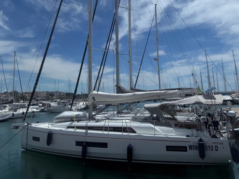 Huur een Bénéteau Oceanis 40.1 in Salivoli