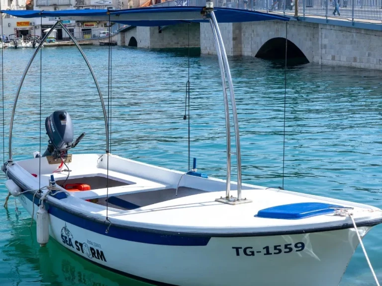 Bootverhuur Trogir goedkoop Motorboat