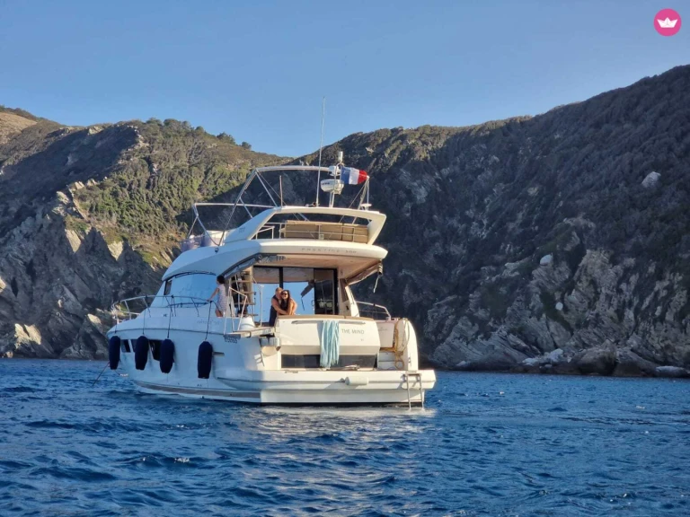 Huur een Jeanneau Prestige 500 Fly in Vieux Port Golfe-Juan