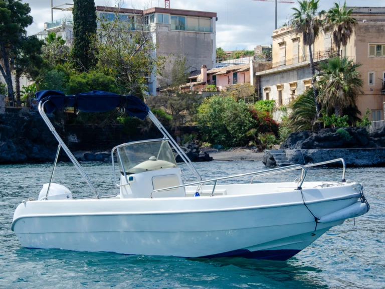 Bootverhuur Catania goedkoop Charro 555