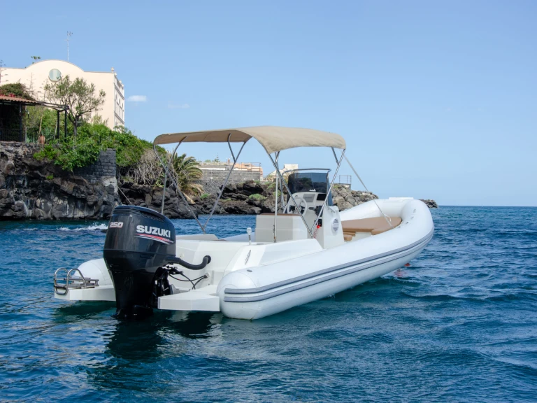 Huur RIB met of zonder schipper Gem in Catania