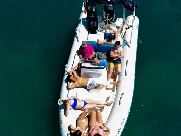 Verhuur Motorboot in Roses - Zodiac Medline II