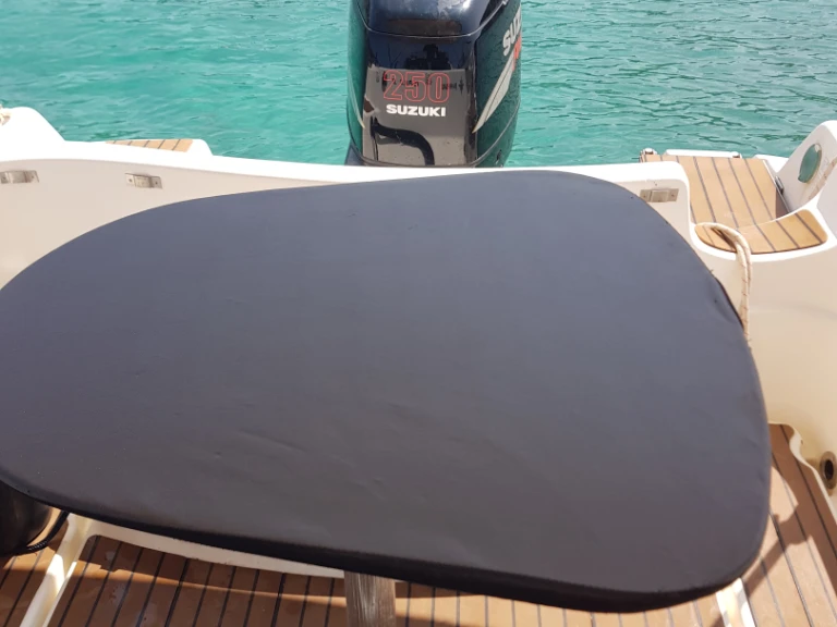 Verhuur Motorboot in Martigues - Jeanneau Cap Camarat 7.5 WA