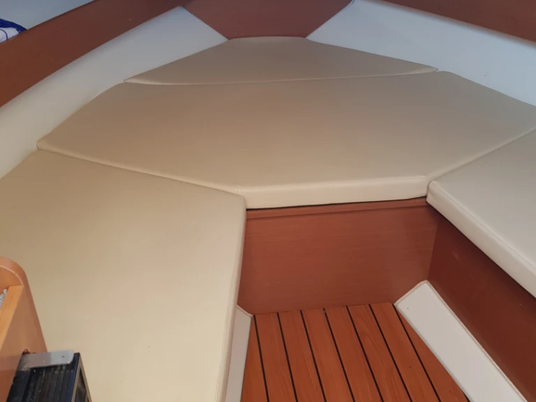 Bootverhuur Jeanneau Cap Camarat 7.5 WA in Martigues via SamBoat