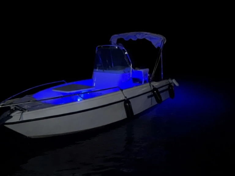 Verhuur Motorboot ANTHIOS  met vaarbewijs