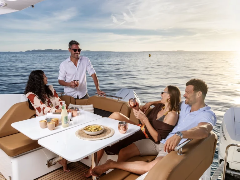 Jachthuur in Grand Piquey - Jeanneau TH 33 via SamBoat