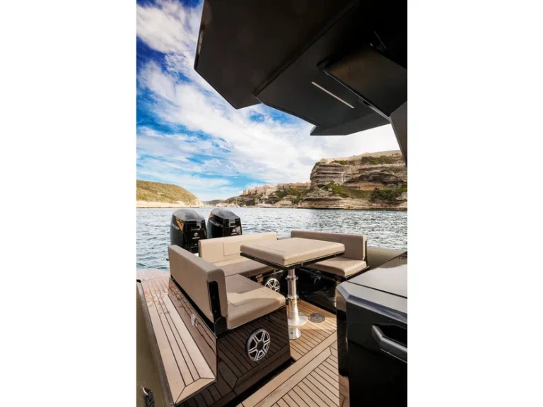 Verhuur RIB in Grand Piquey - Sea Water Phantom 420