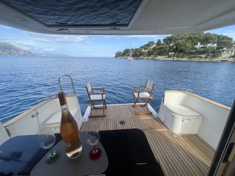 Verhuur Motorboot in Beaulieu-sur-Mer - Greenline Greenline 33